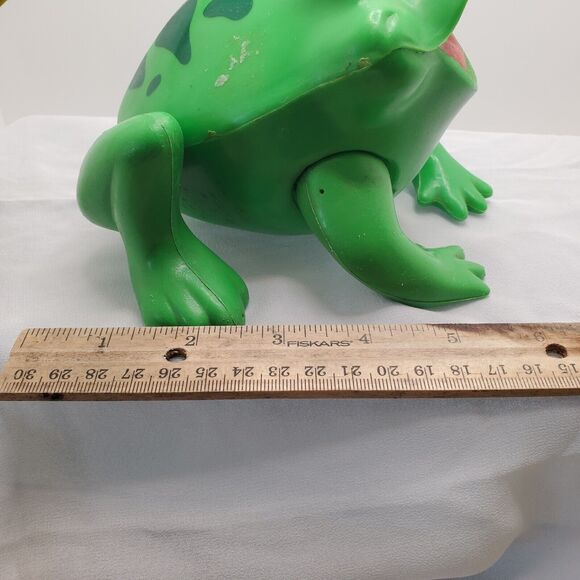 Fisher Price Vintage Jumping Frisky Frog 1971 No Box Original Pump Cracked Retro - Picture 7 of 10